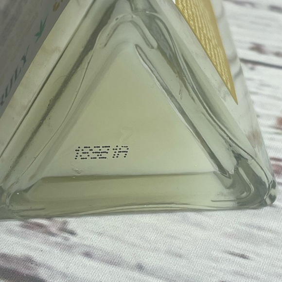 NEW Truly Gold Mask and Glow Serum - Picture 3 of 4